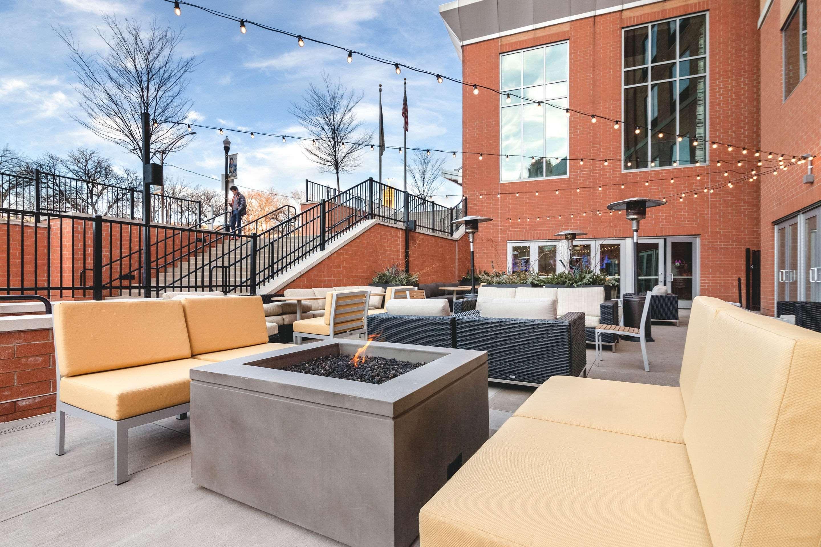 Cambria Hotel Pittsburgh - Downtown מראה חיצוני תמונה