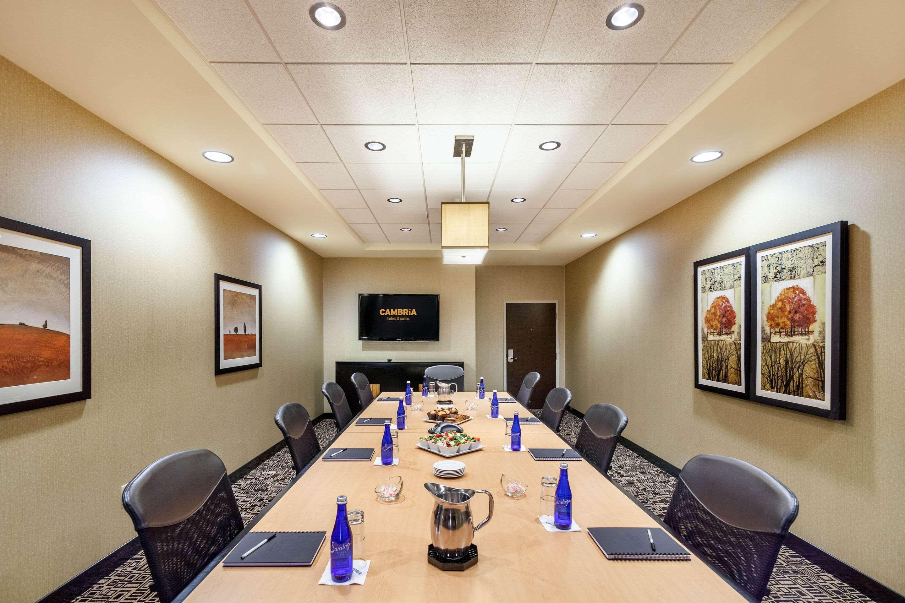 Cambria Hotel Pittsburgh - Downtown מראה חיצוני תמונה
